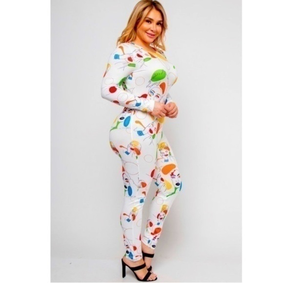 WHITE ROUND NECK LONG SLEEVE JUMPSUIT WITH FACE PRINT styles - Picture 3 of 8